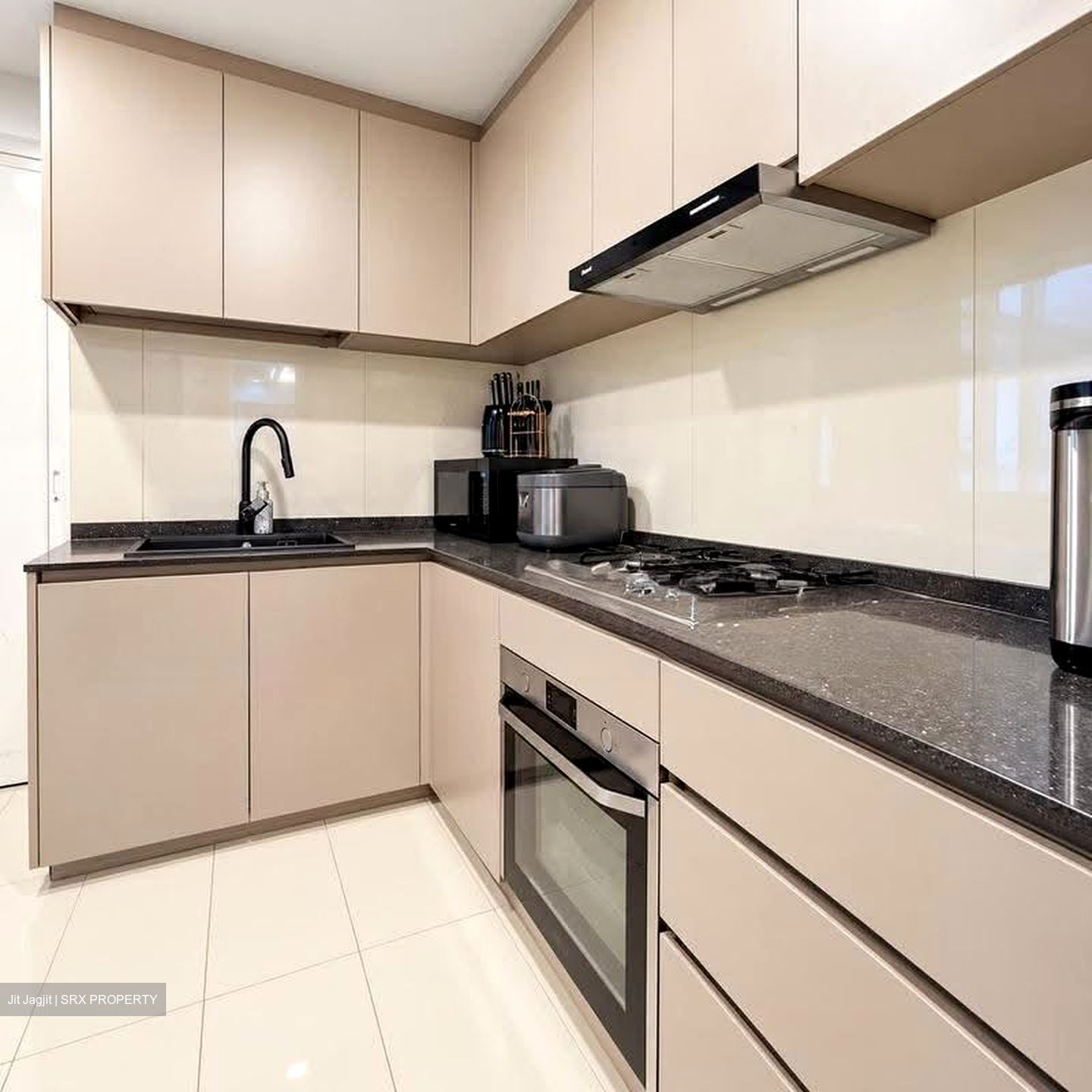 The Visionaire (D27), Condominium #629577191